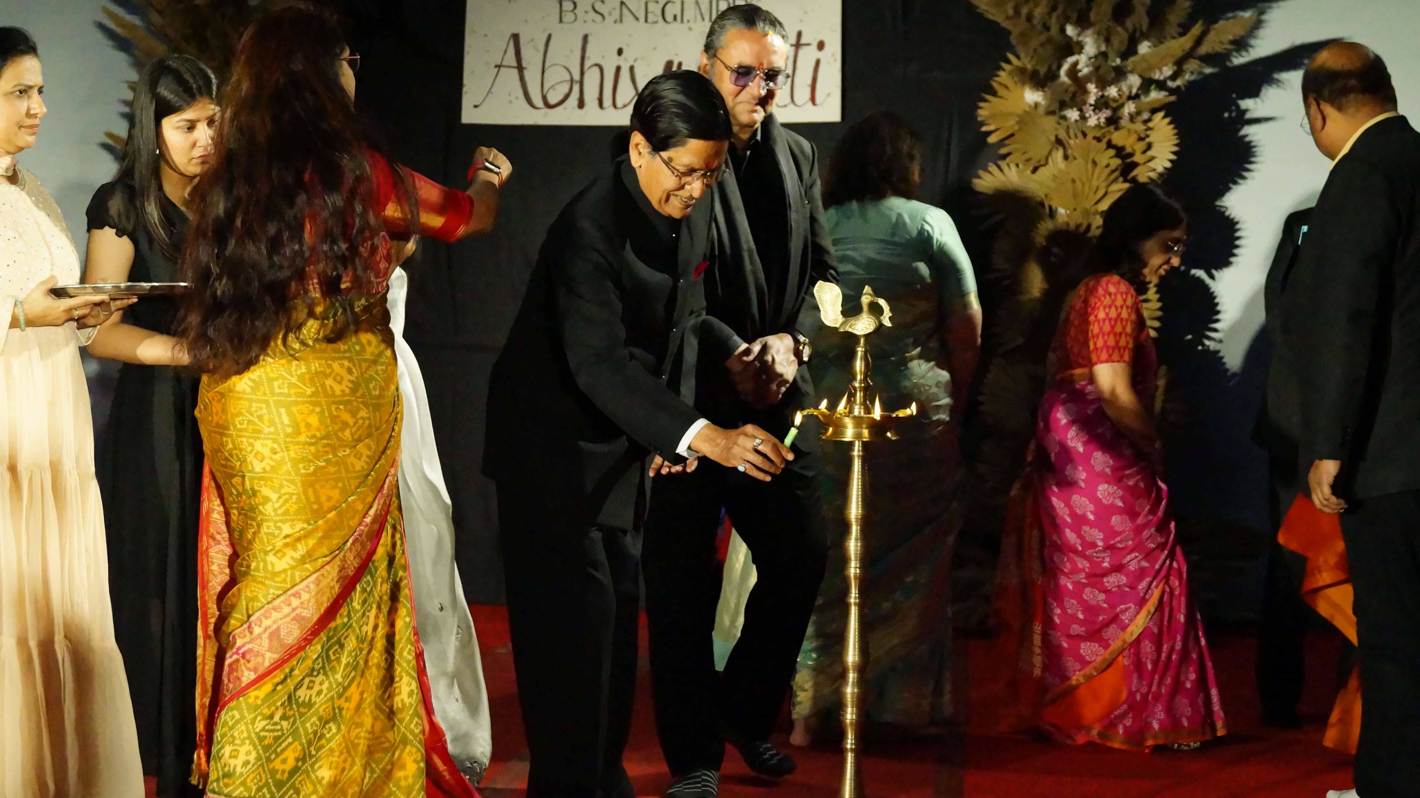 Dr. RK BAKSHI